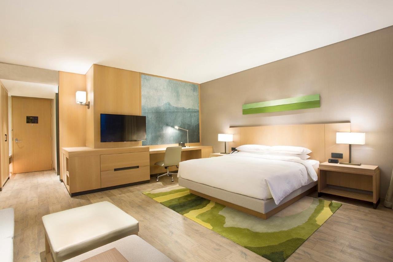 Hyatt Place Sanya City Center Exterior foto